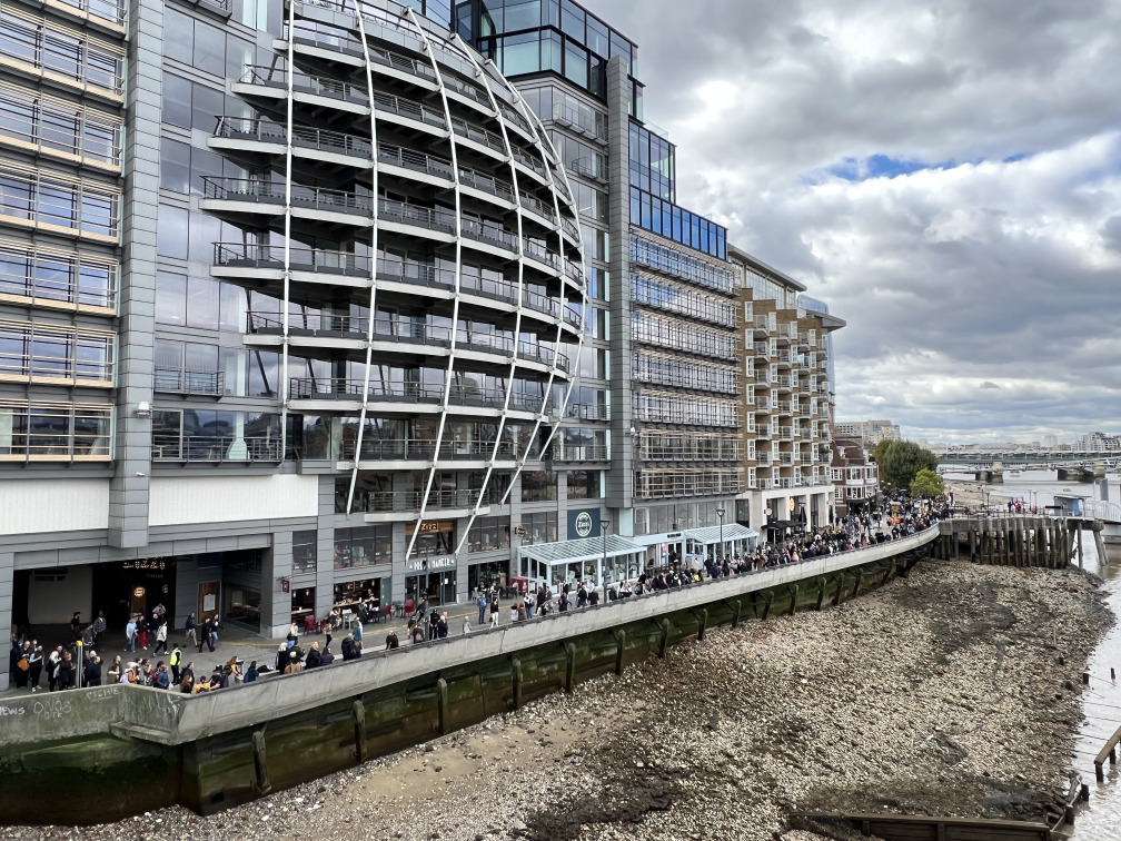 A photograph of The Queue as seen from Southwark Bridge